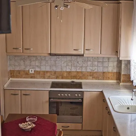 Sea View Maisonette In *