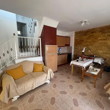 Sea View Maisonette In *