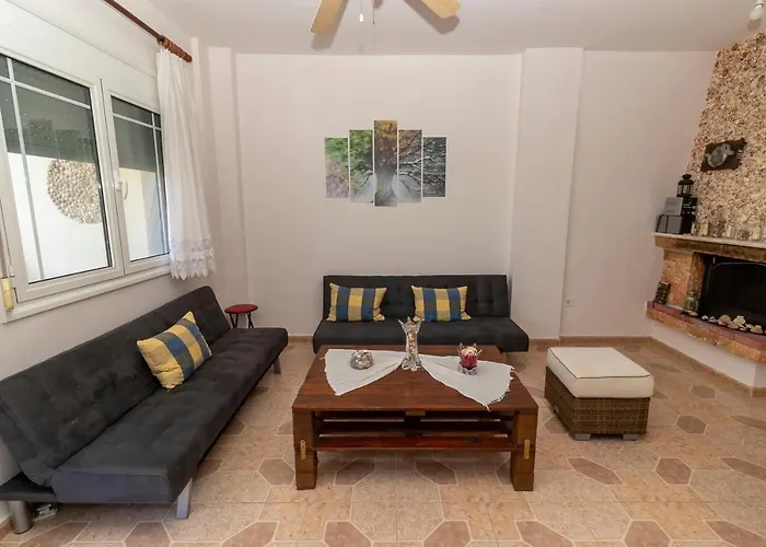 Sea View Maisonette In Pefkochori