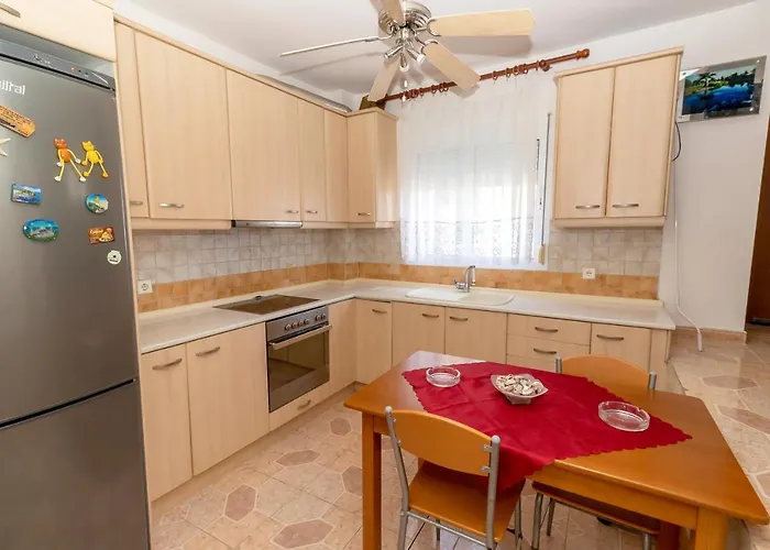 Sea View Maisonette In Pefkochori
