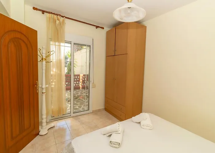 Sea View Maisonette In Nyaraló