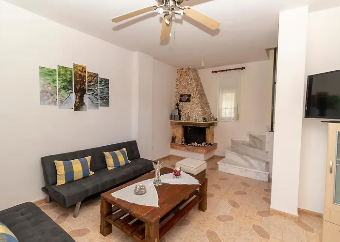 Sea View Maisonette In *