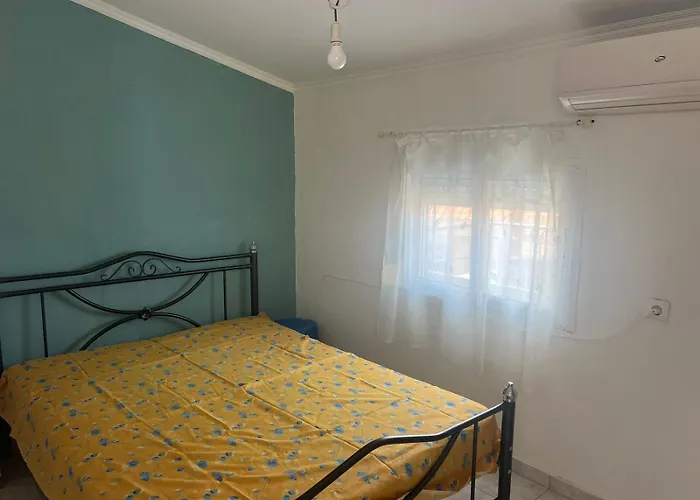 Sea View Maisonette In